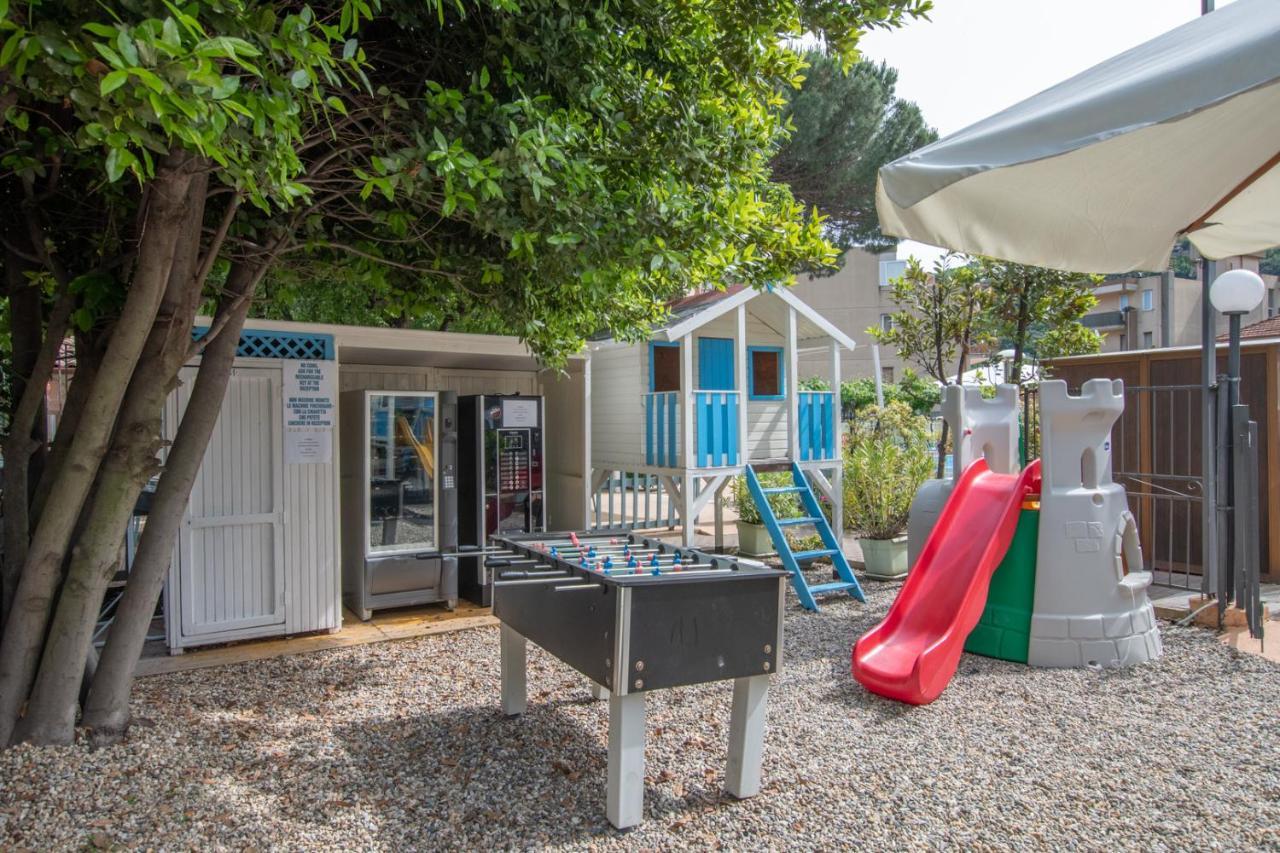 Residence Holidays Pietra Ligure Luaran gambar