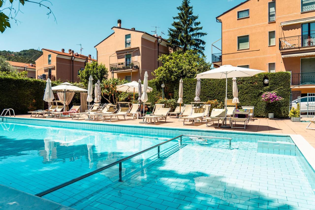 Residence Holidays Pietra Ligure Luaran gambar